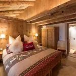 Homestay Luxury Cortina *
