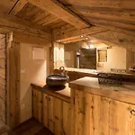 Homestay Luxury Cortina *