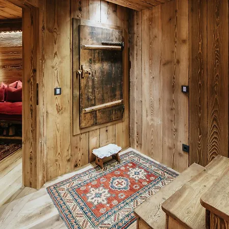 Luxury Cortina كورتينا دامبيتزو