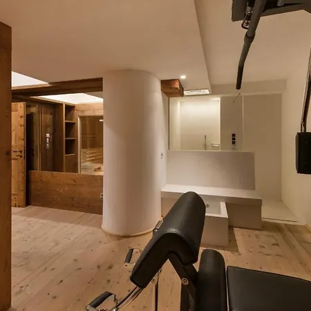 Luxury Cortina Homestay *