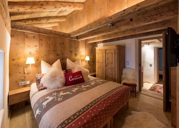 Homestay Luxury Cortina *